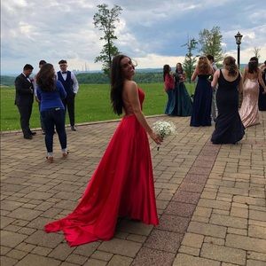 Red Sherri Hill Prom Dress